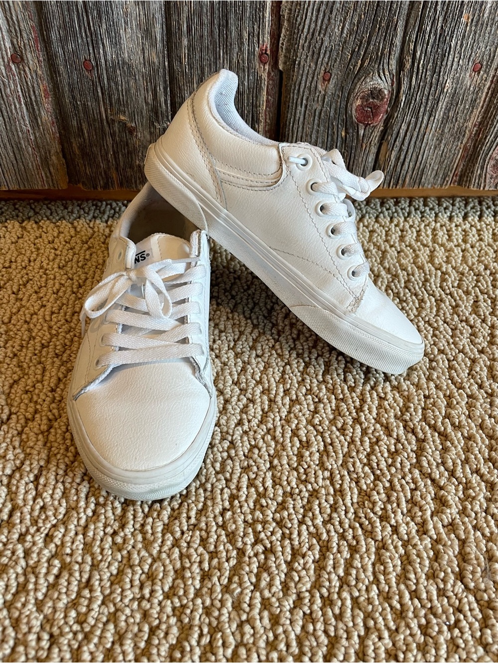 Vans Seldan Leather Casual Sneakers Classic White Women's 6